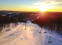 Hillside Getaway in Ellicottville w/ Pool Nearby! Sleeps 4!