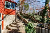 Hilltop Lakefront Historical Home w/ SPECTACULAR VIEW 40 min from Washington DC! - 4-Sterne
