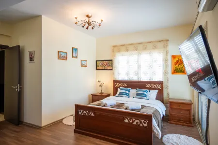 Beachfront 3 BDR Villa with Pool Отели в г. Pyla