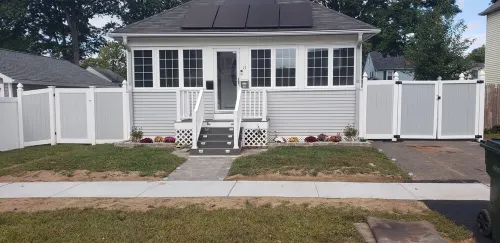 Cozy & Peaceful - gated yard, enclosed porch