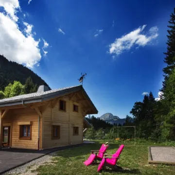 Chalet sleeps 10 with Wi-Fi, spacious and modern - Chatel Reservation