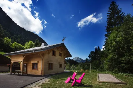 Chalet sleeps 10 with Wi-Fi, spacious and modern - Chatel Reservation