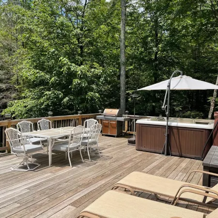 CATSKILLS Modern Cabin Brookside