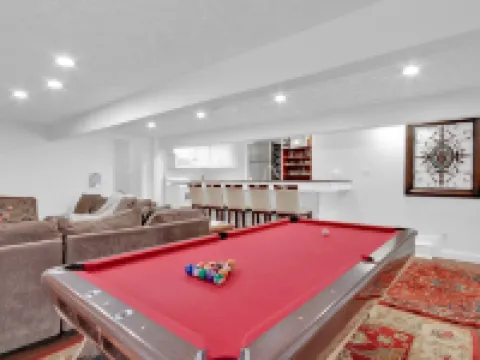 Luxurious Private Estate with Hot Tub. Game Room, Grand Piano- Near Ski Resort ホラデイのホテル