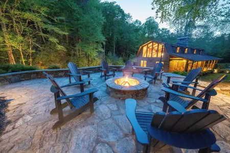 Luxury Mountain Cabin On 320+ Acres Near Asheville, Lake Lure & Hendersonville