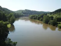3 Story House on New River Hotels in Grayson County