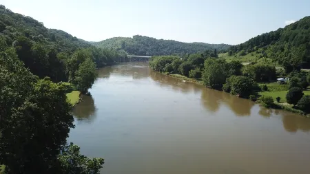 3 Story House on New River