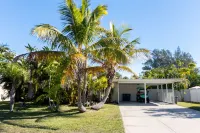 Golf cart Inc + 4bd/2bth + private pool!