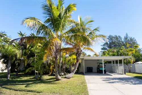 Golf cart Inc + 4bd/2bth + private pool! - 2-Star