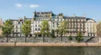 CHIC ISLAND HAVEN: SEINE-SIDE SERENITY,  A PARISIAN RETREAT ON ÎLE SAINT-LOUIS Hotels in Ile Saint-Louis