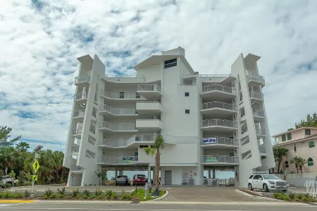 AMAZING BEACHFRONT CONDO 4TH FLOOR CORNER UNIT ON TREASURE ISLAND BEACH!