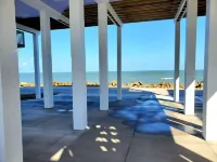 ON THE ROCKS-LUXURY OCEAN FRONT WITH OUTSTANDING UNOBSTRUCTED VIEWS