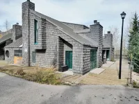 3 Bed Bungalow - Spacious Organic Modern Home Hotels near Brian Head Resort