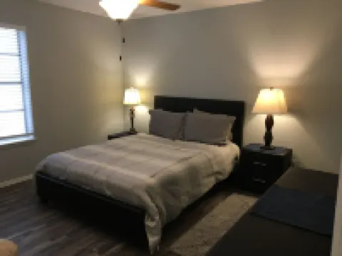 Furnished 1Bed 1Bath Hoteles en Van