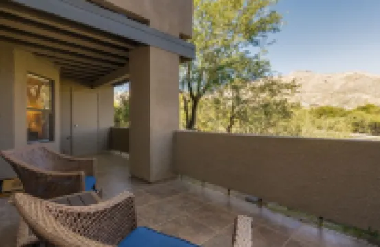 Luxury Ventana Canyon Condo