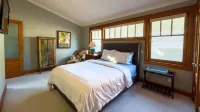 Luxury Oceanfront Home with Rooftop Deck, Hot Tub, Fire Pit - Jacuzzi