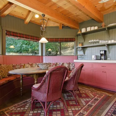 Romantic Lodge in Point Reyes-Inverness: Picturesque Retreat