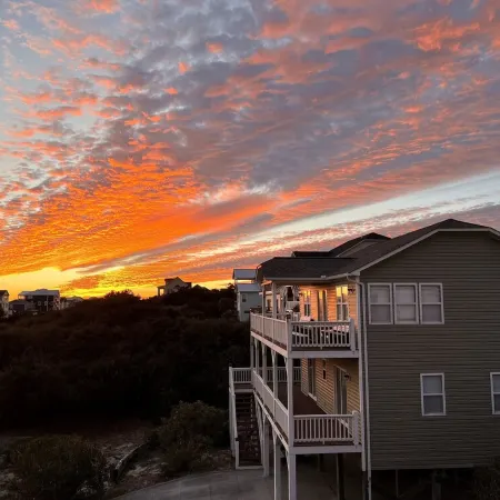 2nd Row. See/Hear the Ocean, 1 Min to the Surf. Flex Stays Available.