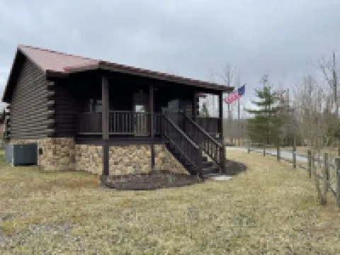 Bear Claw Cove #2 Pet Friendly/HotTub/ Bicycles/Kayaks Hotels in Summers County