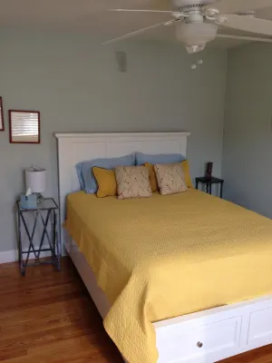 Downtown condo with a great location near waterfront, “a block from the Rock”