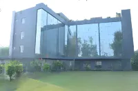 Hotel BSA Gomtinagar Matiyari Hôtels à : Anora Kala