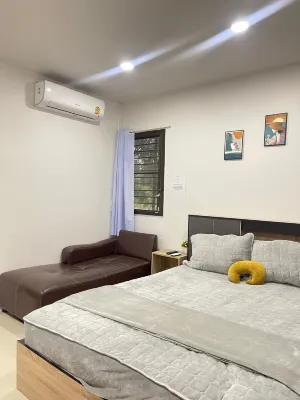 Naracha Minimal Resort Hotels in Phayuha Khiri