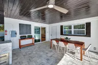 Family Escape in Fort Myers with Pool – Near Downtown and Beaches