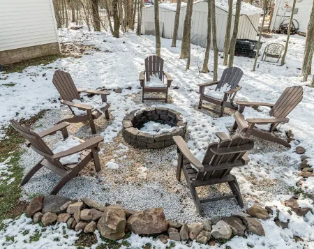 Spacious 4-bedroom house in charming Pocono Mountains WiFi, AC, Golf, Game room