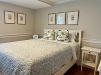 West End - Commercial Street, Charming 2-Bedroom with Beach Access - Sleeps 4! - 3 stjerner