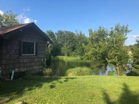 3 Bedroom Home - Lake Views on 3 Sides