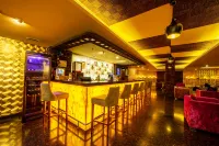 金色鬱金香齊普爾市中心飯店 - 酒吧