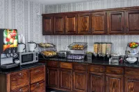 Baymont by Wyndham Cleveland - breakfast