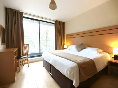 Lodge Drive Serviced Apartments