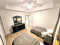 Sweetie's Cozy 2-bedroom apartment with pool, AC, WiFi in charming Davenport