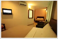 Hotel Reko Inn فنادق في كاجانج