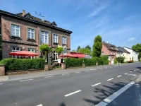 Hotel Restaurant Mathildenhof Hotels in Brauweiler