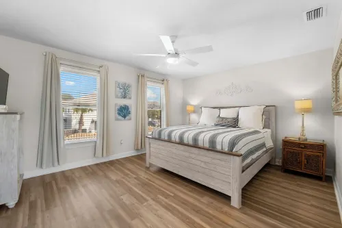 Stunning Beachside Townhouse with Pool, 2 Car Garage and Lagoon Access