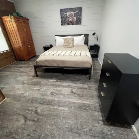 Comfy, Clean & Pet Friendly