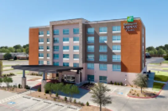 Holiday Inn Express & Suites MOORE by IHG
