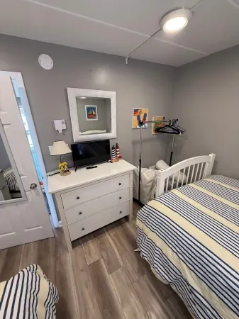 COZY ONE BEDROOM CONDO WITH POOL!  BEACH, RESTAURANTS, BOARDS. NO CLEANING FEE Отели рядом с достопримечательностью «Wildwood Boardwalk»