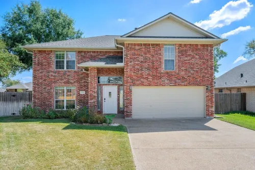 Fireplace - Kitchen - Game Room - Popcorn Bar