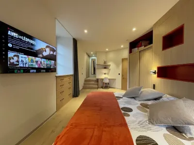 Un Étage Complet Dans une Tour Médiévale Rénovée au Cœur du Pays du Mont-blanc Hotels in der Nähe von botanic Sallanches