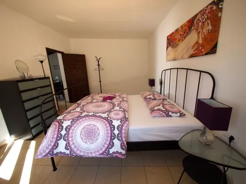 Detached house with private pool, completely fenced, close to the beach