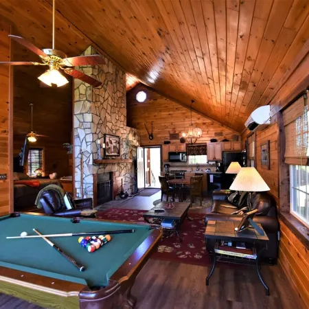 Vista Ridge Cabin, A Romantic Getaway in Helen, GA