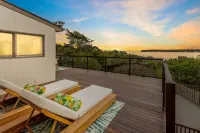 Water Views - Private Beach - Putting Green