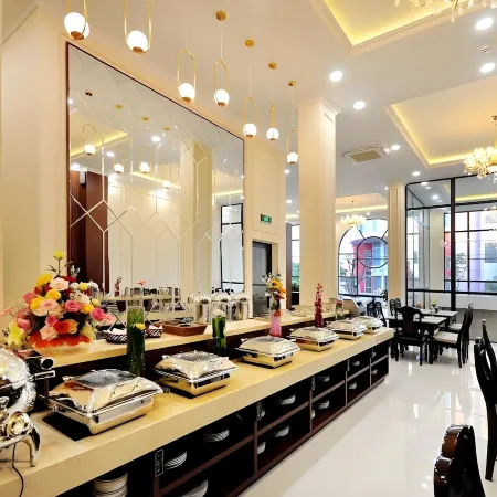 Sunflower Hotel Phú Yên Отели рядом с достопримечательностью «Городской плаж»