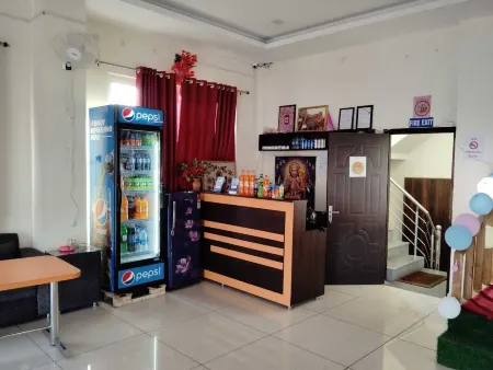 Hotel Parwatanchal Restaurant & Party