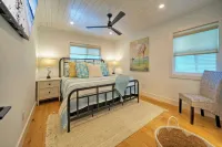 Boujee Pelican by AvantStay Pool Game Room Views