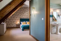 Domaine du Roncemay - Hôtel, Restaurants, Spa & Golf Hotels in Saint-Maurice-le-Vieil