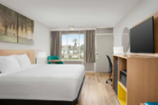 Days Inn by Wyndham Lake City I-75 Hotels in Lake City